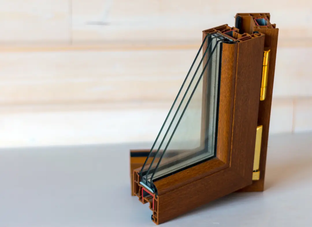 Installation de fenêtre en bois sur mesure Villemandeur